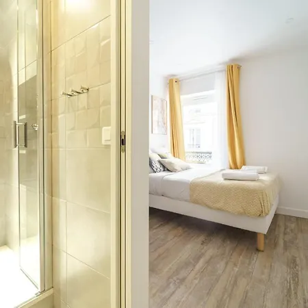 New Studio In 8 Apartment
